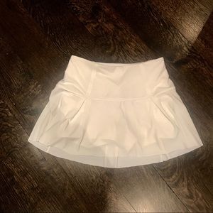 White lululemon skirt